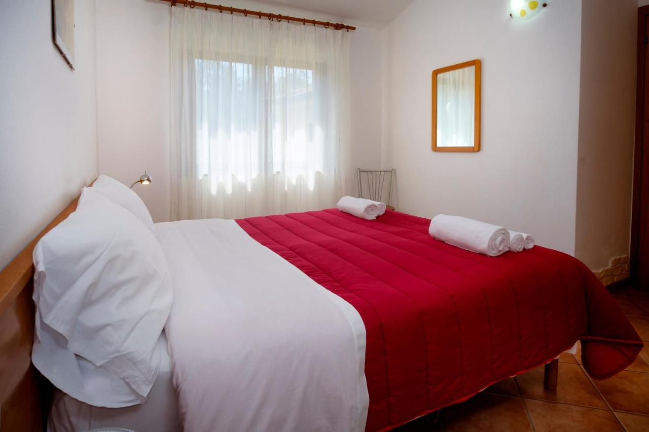 Residence Appartamenti Caffarena Àrbatax Eksteriør billede