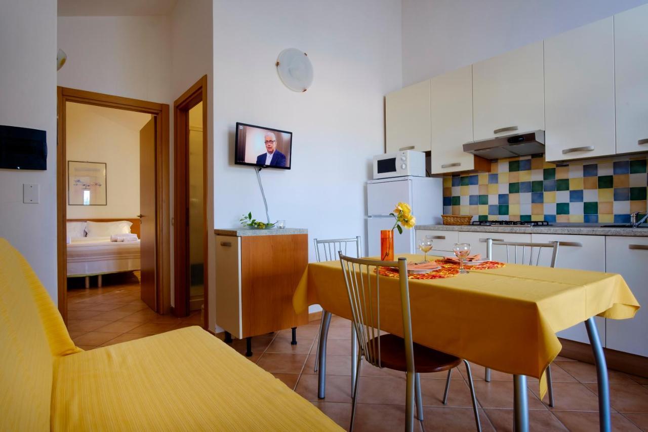 Residence Appartamenti Caffarena Àrbatax Eksteriør billede