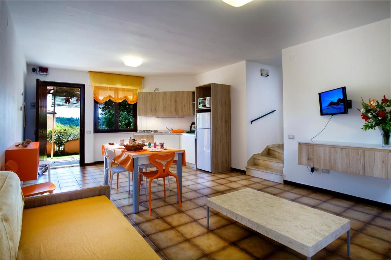Residence Appartamenti Caffarena Àrbatax Eksteriør billede