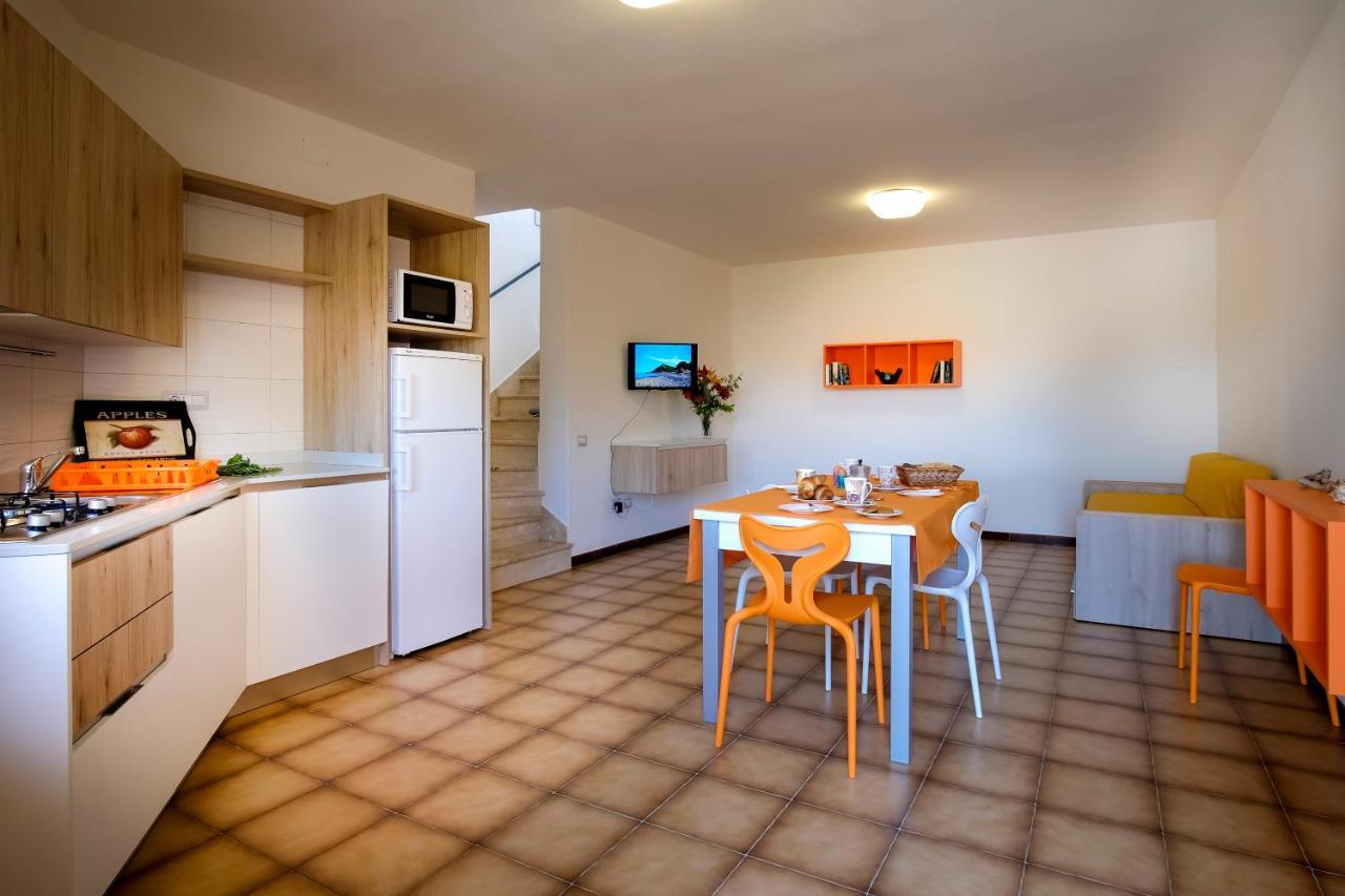 Residence Appartamenti Caffarena Àrbatax Eksteriør billede