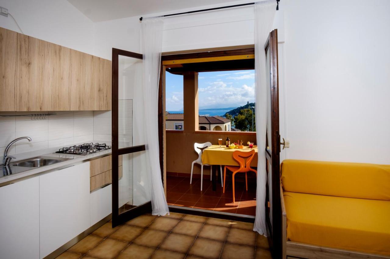 Residence Appartamenti Caffarena Àrbatax Eksteriør billede